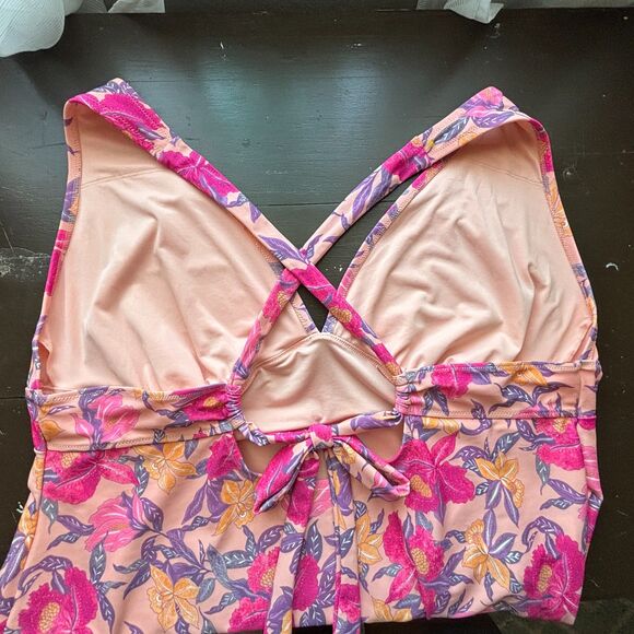 OLD NAVY Women's Plus V Neck Swimsuit One piece Peach Purple Floral Size 4X - Picture 8 of 16